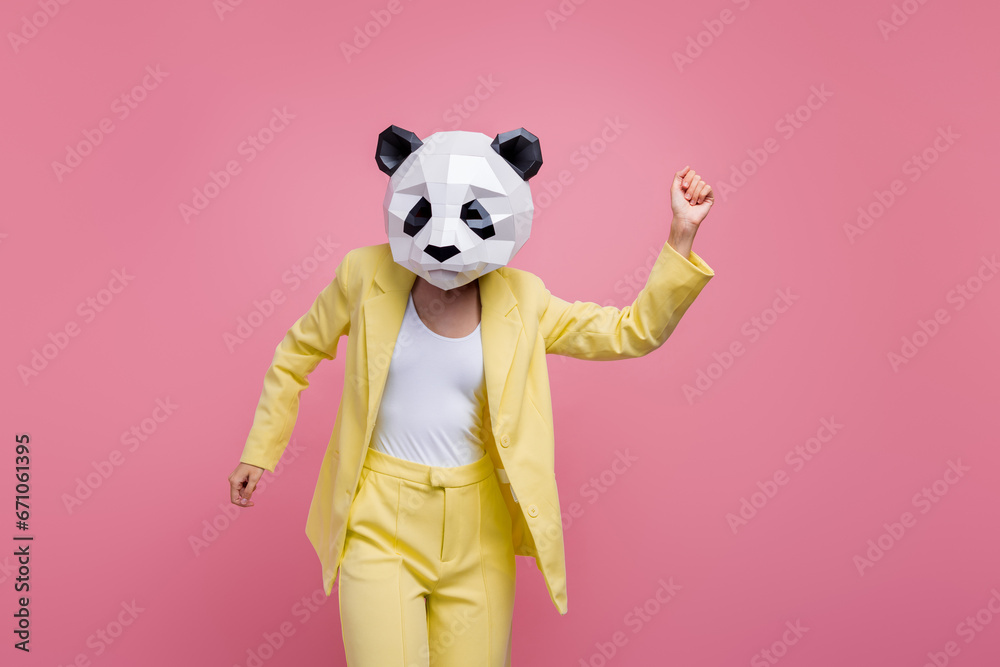 Φωτογραφία Photo of funny lucly lady wear yellow jacket suit bear mask dancing having fun i