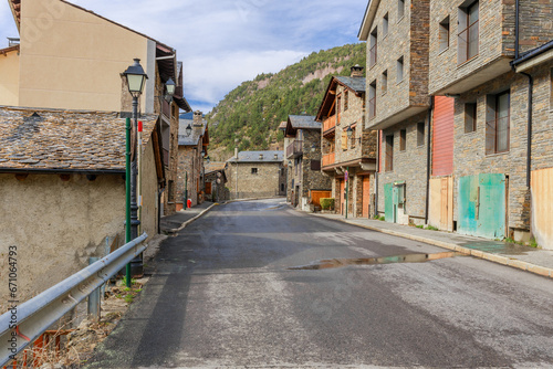 Obraz na płótnie Street village view in Andorra. Famous tourist travel ski resort w salonie