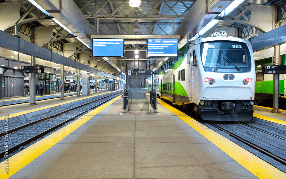 Fototapeta premium Train arriving at station
