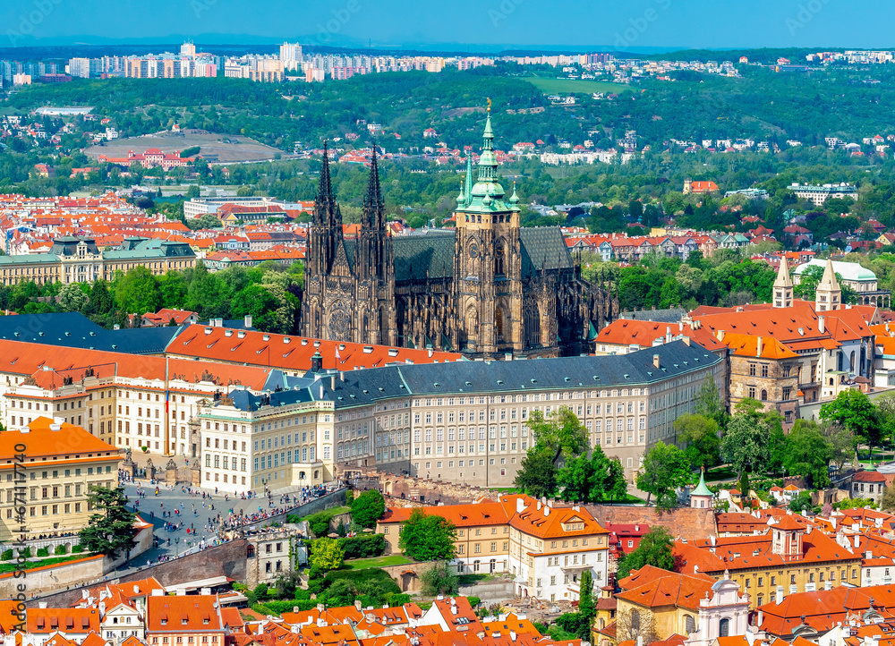 Aerial view of Hradcany castle with St. Vitus cathedral and old royal palace, Prague, Czech Republic - obrazy, fototapety, plakaty 