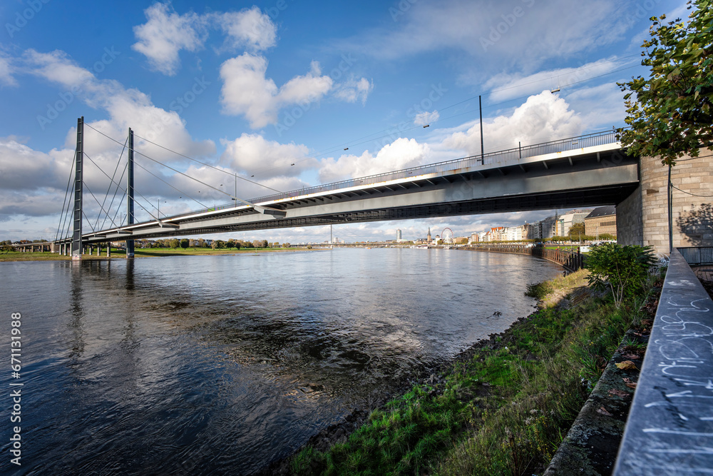 Düsseldorf, Rhine-Bridge