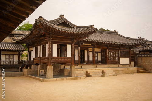 Traditional korean house in Seoul © Martyna