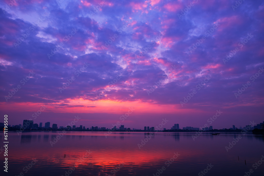 Fototapeta premium Sunset on West lake, Hanoi, Vietnam