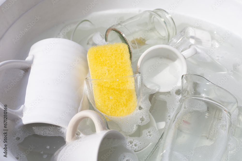 Washing used drinking glasses and cups Washing used drinking glasses and cups