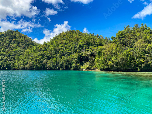 Fototapeta Naklejka Na Ścianę i Meble -  Turquoise lagoon and island in Sohoton Cove. Bucas Grande, Philippines.
