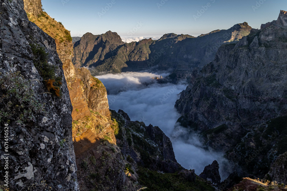 Sea of ​​clouds in the mountains of Pico Arieiro Madeira route