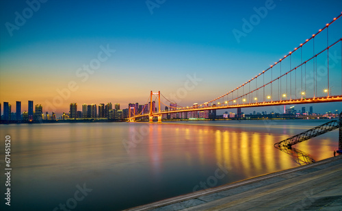 Fototapeta Naklejka Na Ścianę i Meble -  Yingwuzhou Yangtze River Bridge