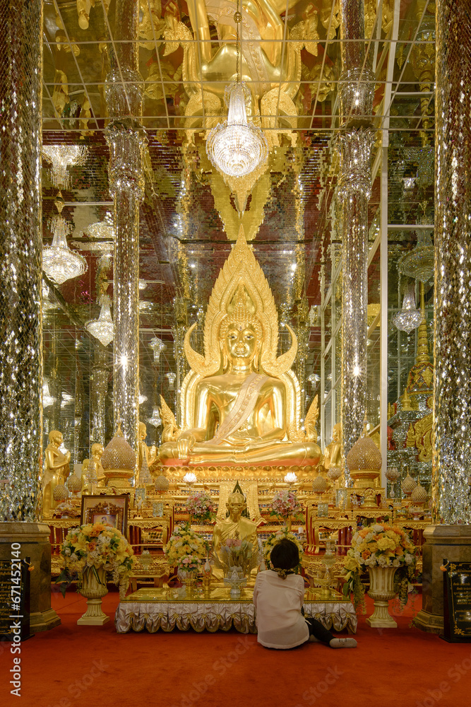 Golden Buddha image in the temple, Wat Tha Sung, Thailand