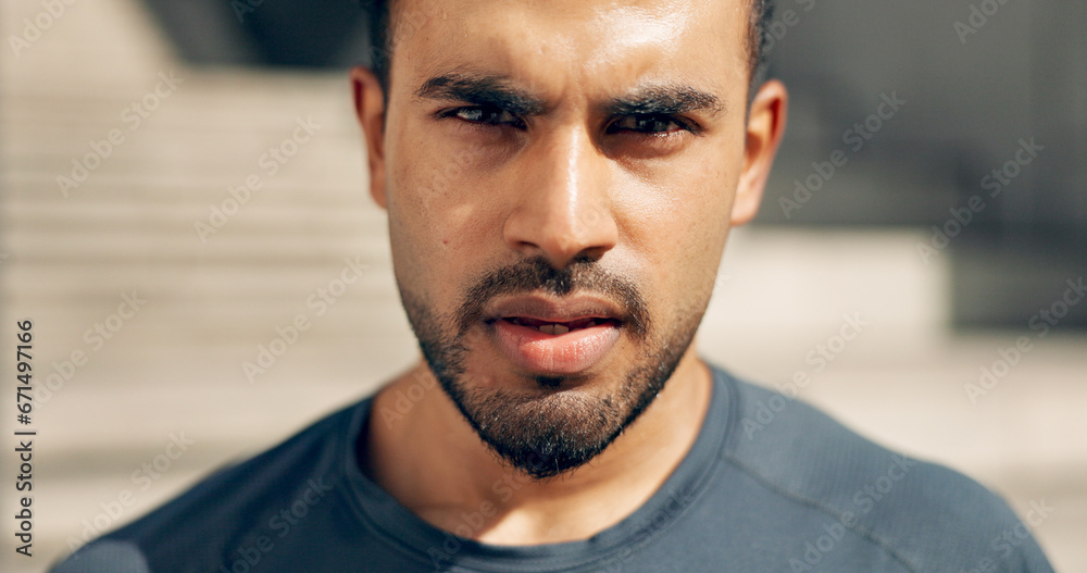 Φωτογραφία Portrait, fitness and a serious sports man outdoor in the city for commitment to health or wellness