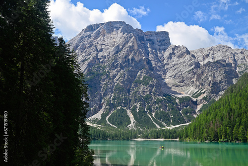 Lago di Braies, en las Dolomitas italianas. Un paraje precioso y espectacular de los Alpes y de montaña.  photo