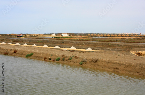 Vista de las salinas en Chiclana de la frontera