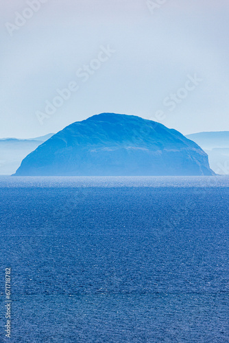 The island of Ailsa Craig photographed with a telephoto lens over 20 miles away Fototapeta