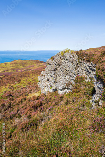 Canvas Print A rocky outcrop at the Mull of Kintyre on the Kintyre Peninsula, Argyll & Bute,