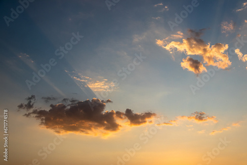 cloudly sunset © Juliano