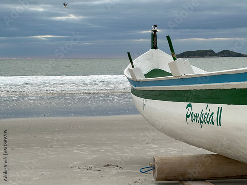 Barcos de Pescadores Rede na Praia dos Ingleses Florianópolis photo