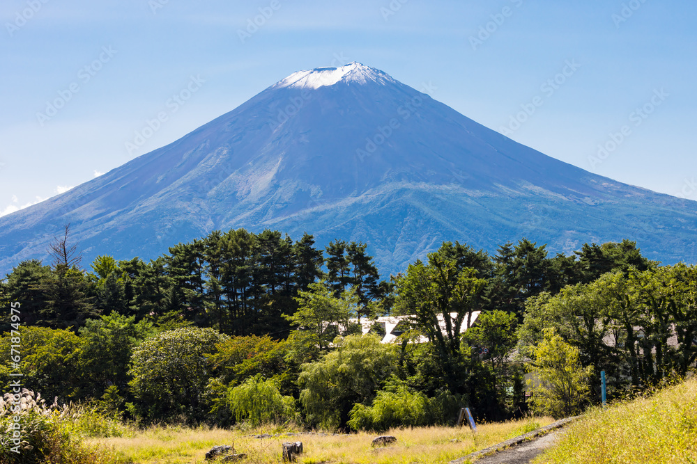 (山梨県ｰ風景)河口湖畔から見る富士山
