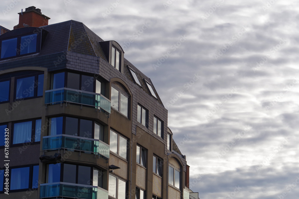 Architektura budynków w Belgii na tle nieba. Architektura budynków w Belgii na tle nieba.