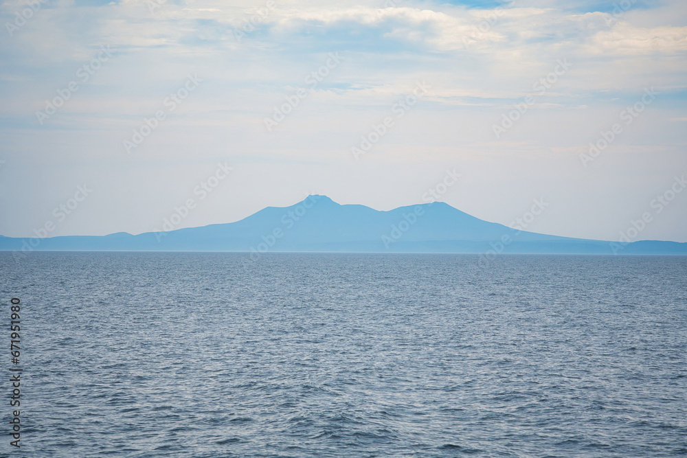 Kunashiri Island from Rausu City, Hokkaido　羅臼から眺める国後島