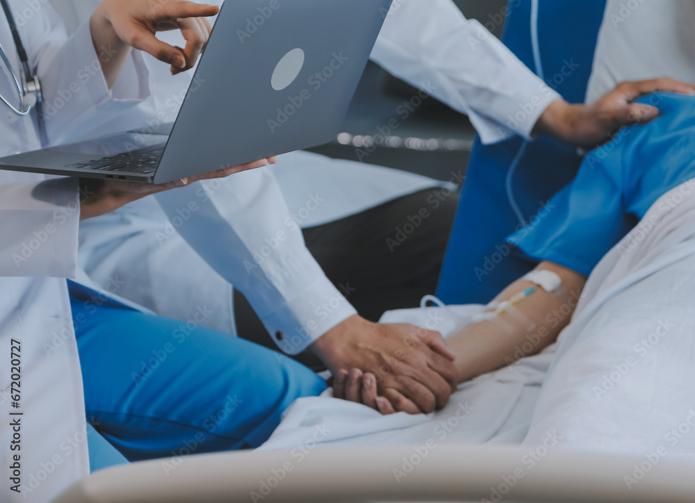 Injured patient showing doctor broken wrist and arm with bandage in hospital office or emergency room. Sprain, stress fracture or repetitive strain injury in hand. Nurse helping customer. First aid. Injured patient showing doctor broken wrist and arm with bandage in hospital office or emergency room. Sprain, stress fracture or repetitive strain injury in hand. Nurse helping customer. First aid.