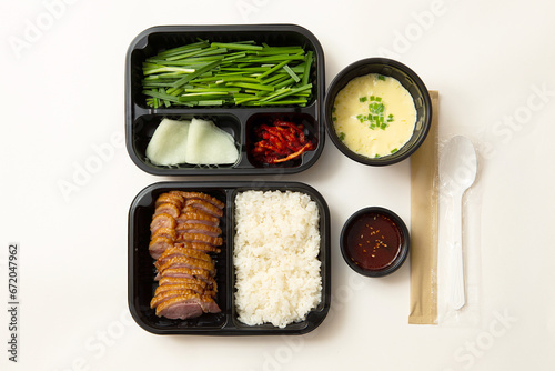 Roast duck meat and vegetables, delivery packaged food
