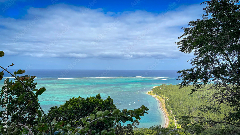 Vistas desde montaña Le Morne, Isla Mauricio Vistas desde montaña Le Morne, Isla Mauricio