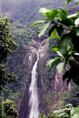 Tropischer Wasserfall photo