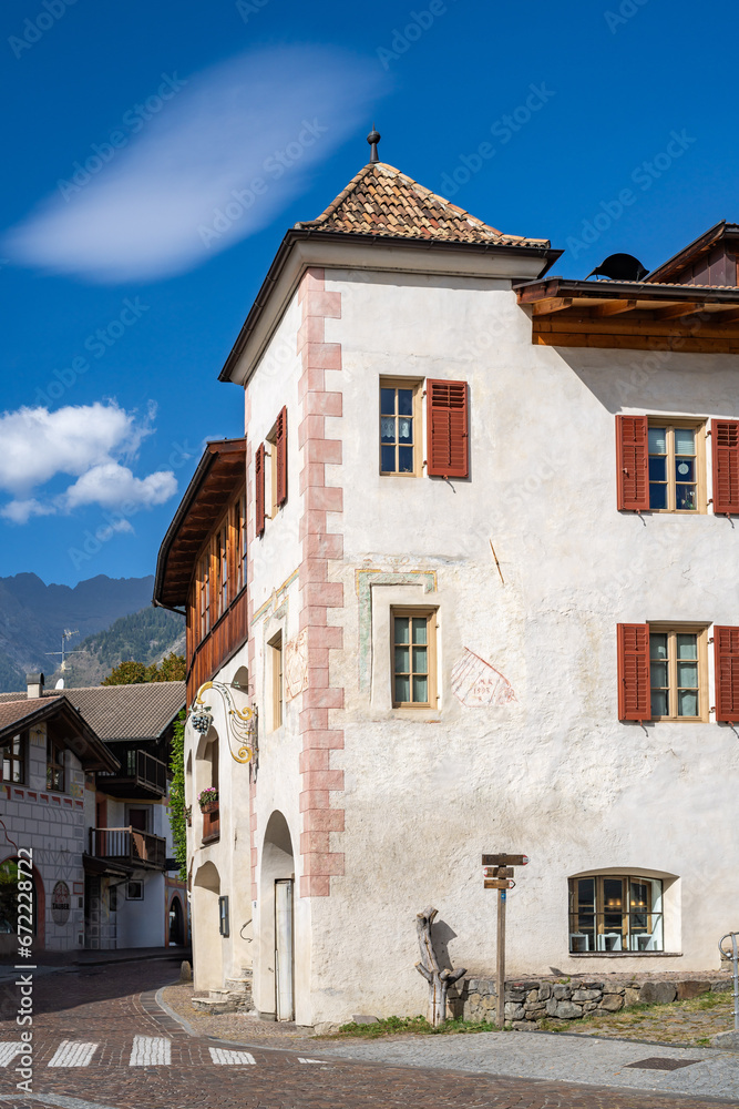 Bauwerke und Häuser in Algund - Südtirol - Italien Bauwerke und Häuser in Algund - Südtirol - Italien