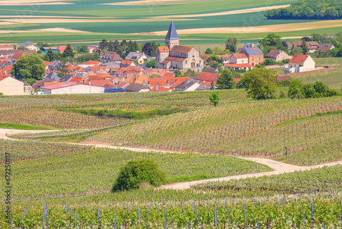 Village de Sacy, Champagne, Marne	 photo