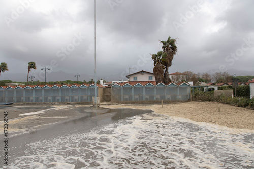 Forte dei Marmi, Tuscany: storm Ciaran caused gigantic storm surges that damaged beach establishments  photo