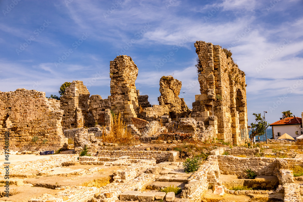 Entdeckungsdurch durch die antike Stadt Side an der Türkischen Rivera - Türkei