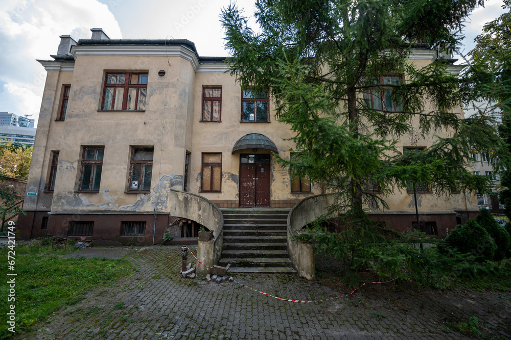 Abandoned Haunted Pre-War Jewish Children's Hospital in Warsaw Abandoned Haunted Pre-War Jewish Children's Hospital in Warsaw