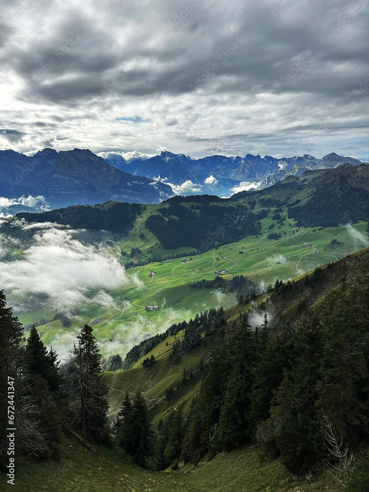 Wiesenberg - Switzerland - Mountain Views - Nature in clouds