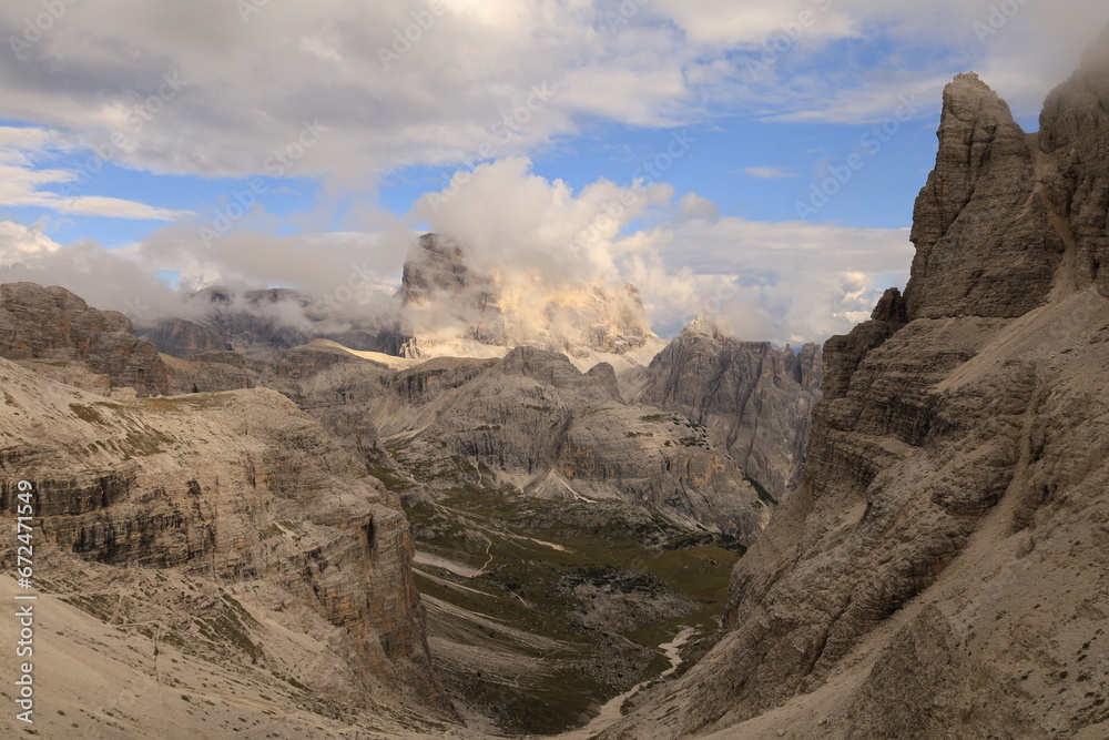 Piękne szczyty Dolomitów