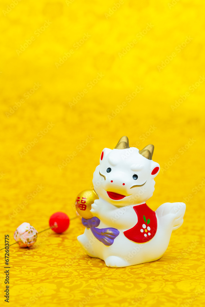 写真素材:令和6年・2024年の干支は辰（たつ）辰年の年賀状素材（和風、和紙、千代紙、お正月小物等）