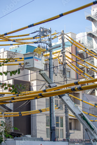 東京の赤坂6丁目の電線をカバーする仕事
