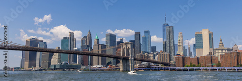 North side of the Brooklyn Bridge and the Financial District in Manhattan  New York City  USA