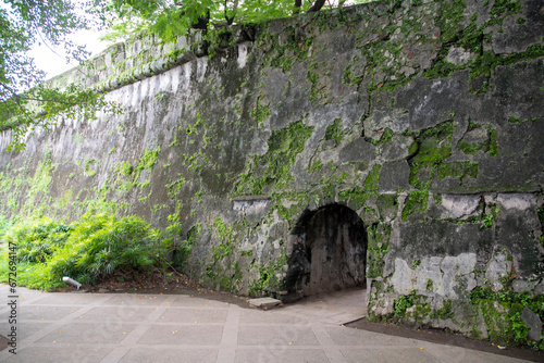 Fototapeta Naklejka Na Ścianę i Meble -  Old defense wall of Fort Santiago at Intramuros in Manila