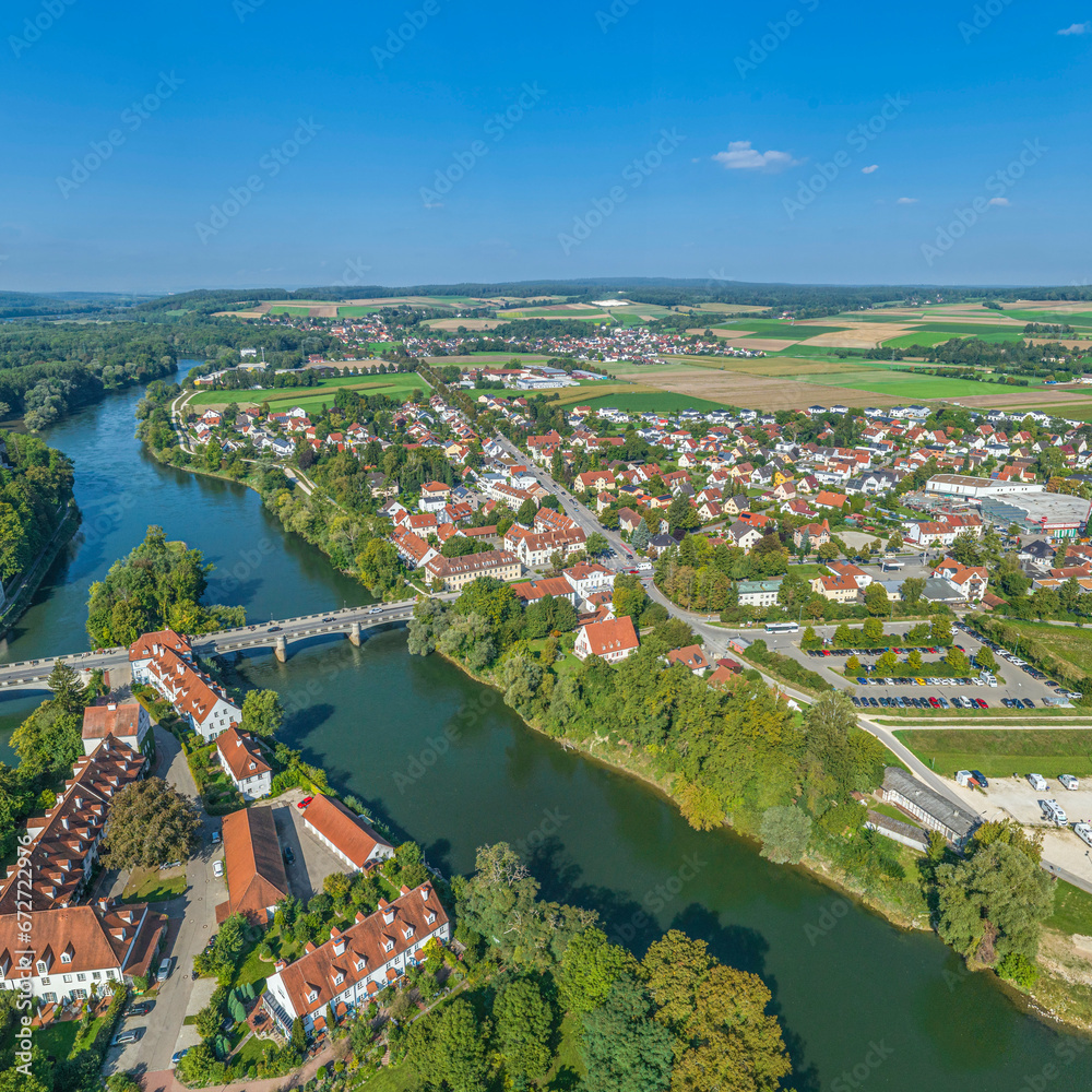 Die große Kreisstadt Neuburg im Luftbild, Blick auf die Vorstadt nördlich der Donau