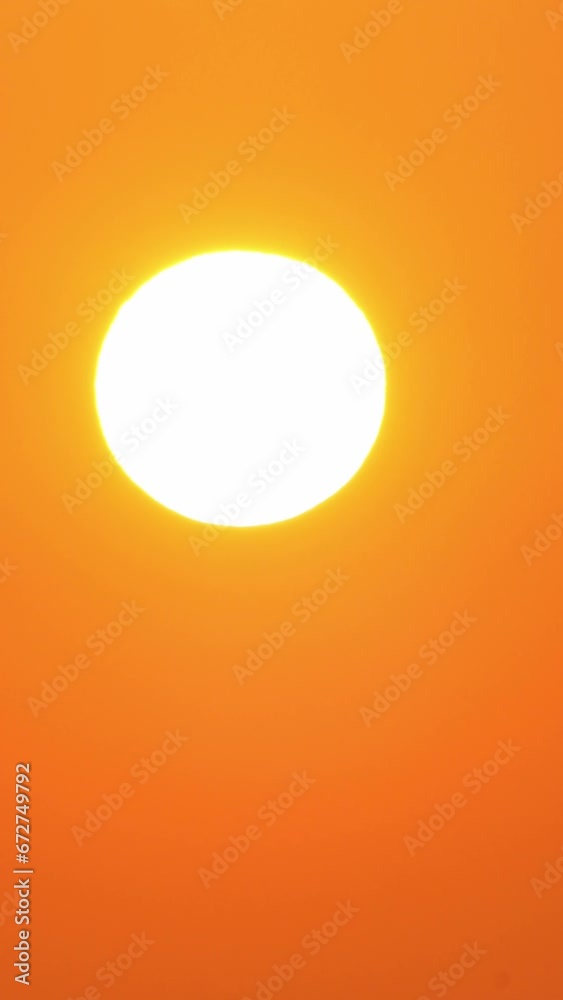 the sun is sinking into the sea. possible to accelerate the image stream. Vertical video for social media.
the sun is sinking into the sea. possible to accelerate the image stream. Vertical video for social media.