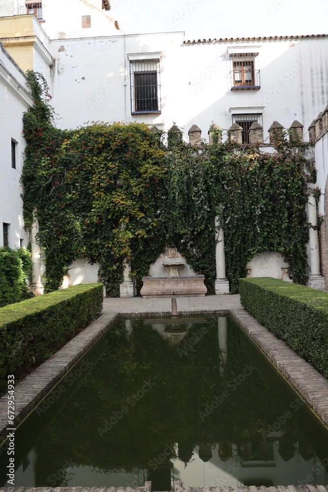 Obraz premium inside of alcázar, seville, andalusia
