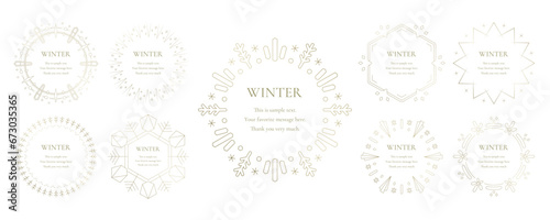 素材_フレームのセット_雪の結晶と光をモチーフにした冬の飾り枠。金色の高級感のある囲みのデザイン