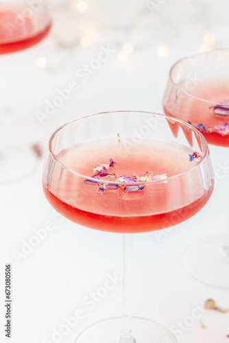 Raspberry-rose syrup with rosé cava