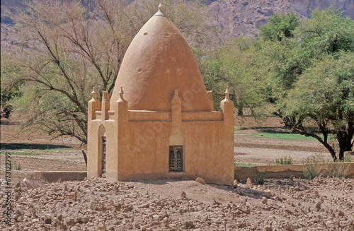 Imam tomb Wadi Dawan photo