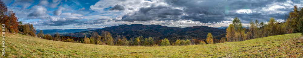 Panorama na Beskid Wyspoway - Prechyba z Koziarza Panorama na Beskid Wyspoway - Prechyba z Koziarza