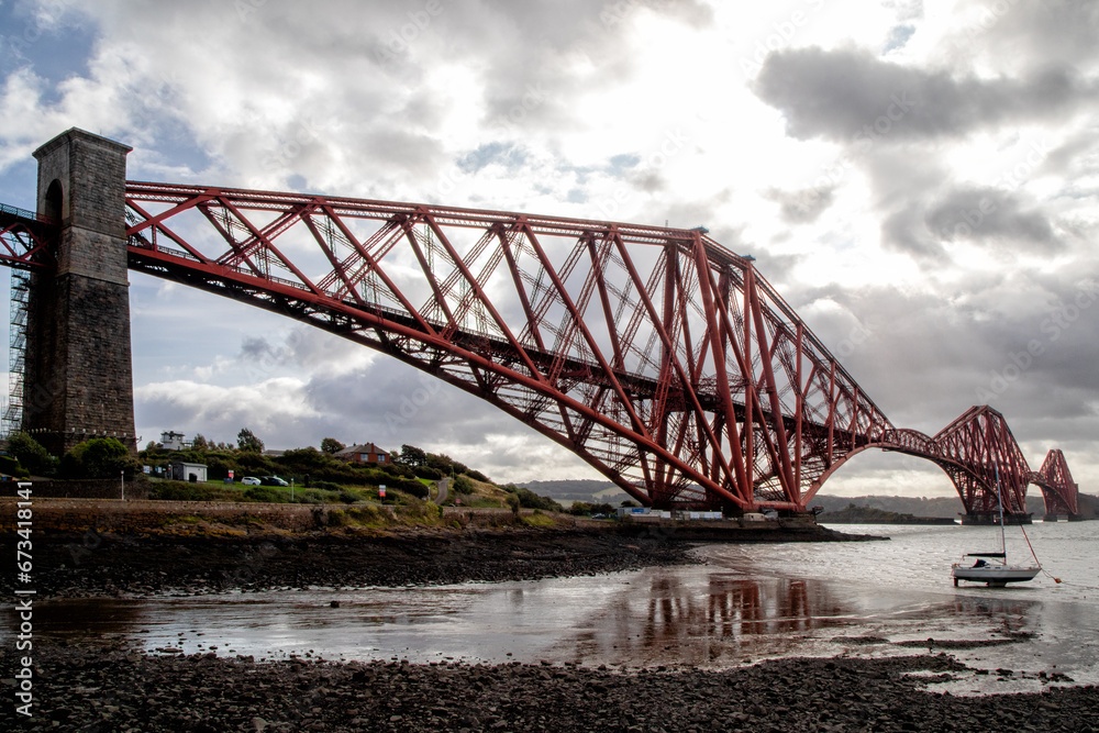 Fototapeta premium forth bridge in edinburh