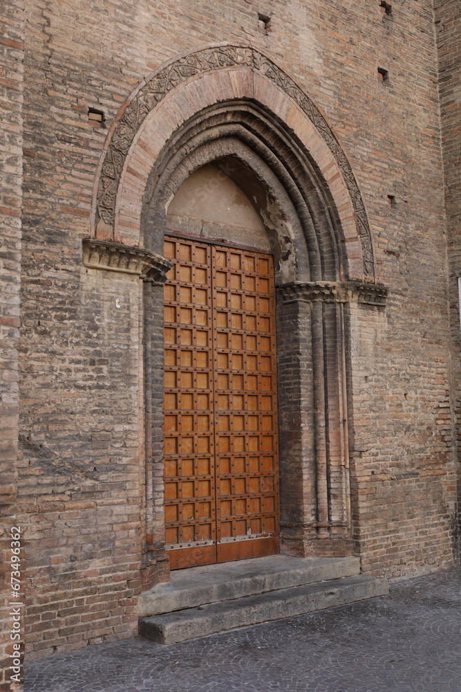 Fototapeta premium old door in wall