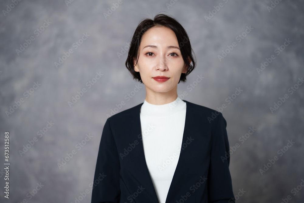 ジャケットを着た女性のポートレート ジャケットを着た女性のポートレート