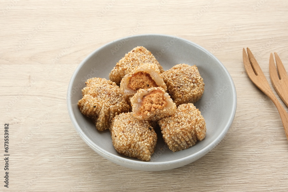 Mochi Dessert, made from glutinous rice with peanut paste filling
Mochi Dessert, made from glutinous rice with peanut paste filling