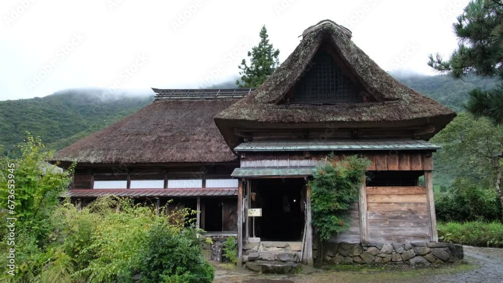 旧佐藤家住宅の茅葺屋根 旧佐藤家住宅の茅葺屋根