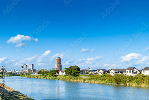 静岡県浜松市のアクトシタワーと中心とした中心街と馬込川